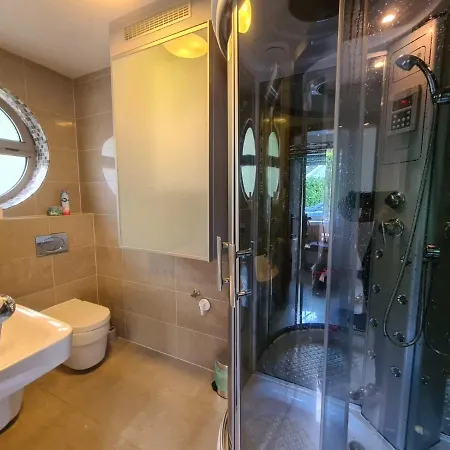 Krakowska 1 Apartment *