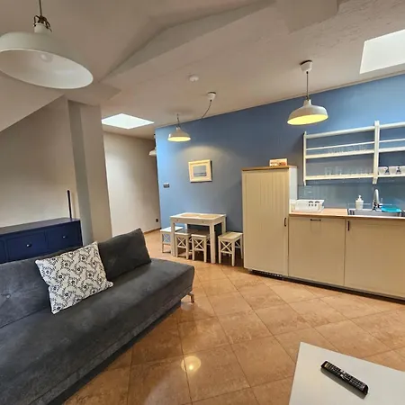 Krakowska 1 波别罗沃